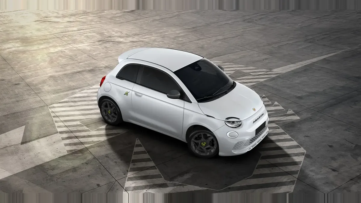 Abarth 500e 42kWh en renting — Lateral