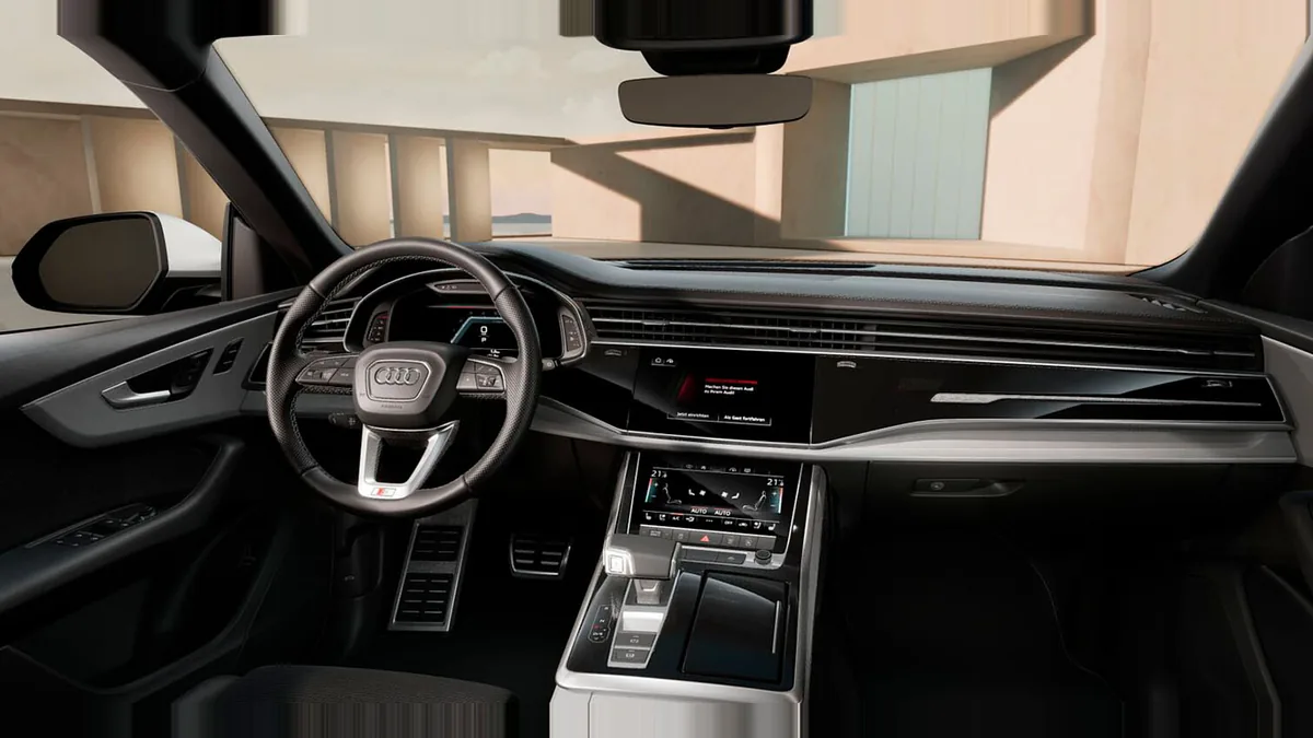 Audi Q8 SUV S line 45 TDI Quattro Tiptronic en renting — Delantera