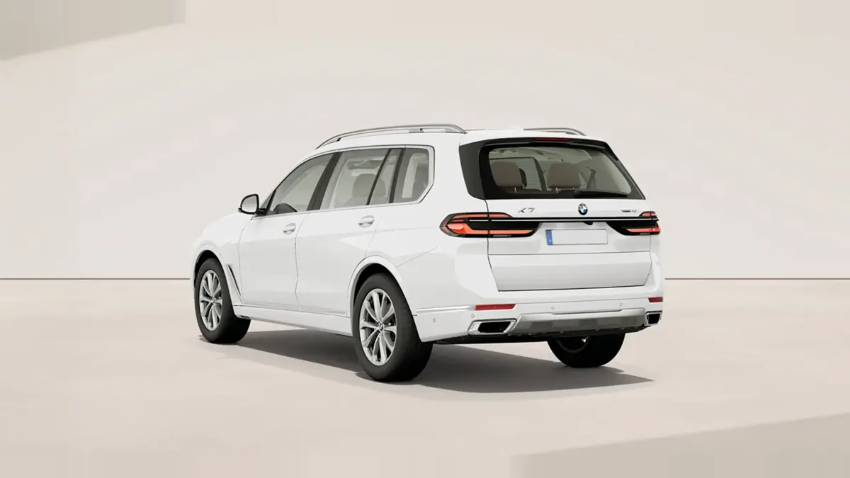 BMW X7 xDrive40i en renting — Trasera
