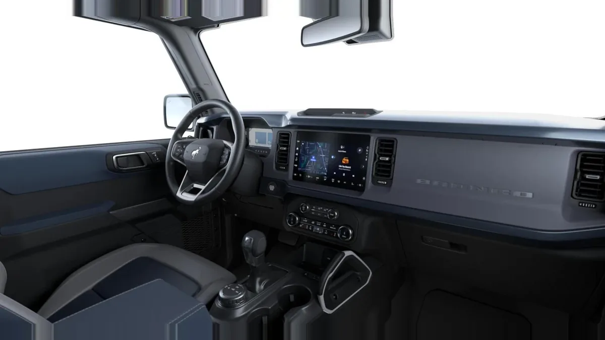 Ford Bronco Outer Banks 2.7 Ecoboost 335CV Automático 4x4 en renting — Interior