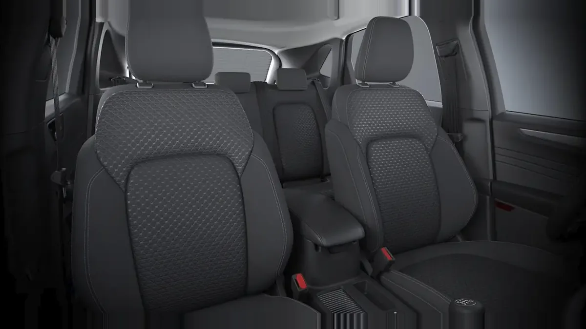 Ford Kuga Titanium 1.5 Ecoboost 150CV II en renting — vista 6