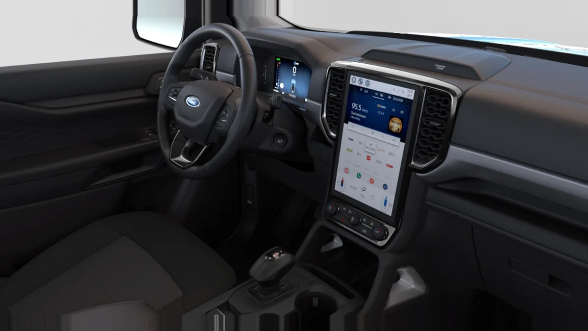 Ford Ranger XLT Doble Cabina 2.3 TVCT PHEV 280CV Automática II en renting — Interior