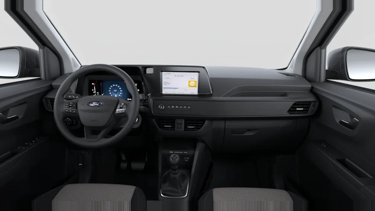 Ford TOURNEO COURIER KOMBI ECOBOOST 1.0 125CV en renting — Delantera