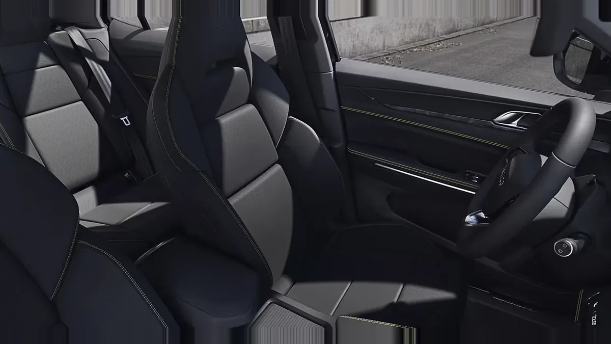 Lynk & Co 01 1.5 PHEV Core en renting — Interior