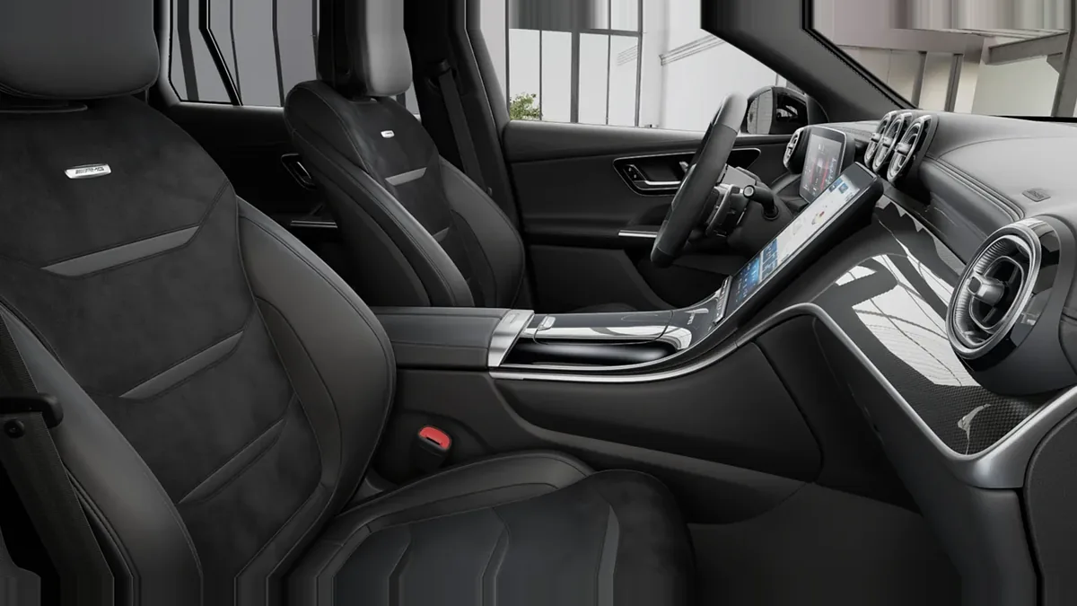 Mercedes-AMG GLC Coupé 63 S E Performance en renting — Interior