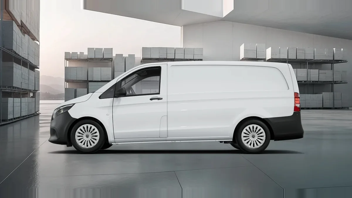 Mercedes-Benz Vito 110CDI 75kW Furgón Pro Larga en renting — Lateral