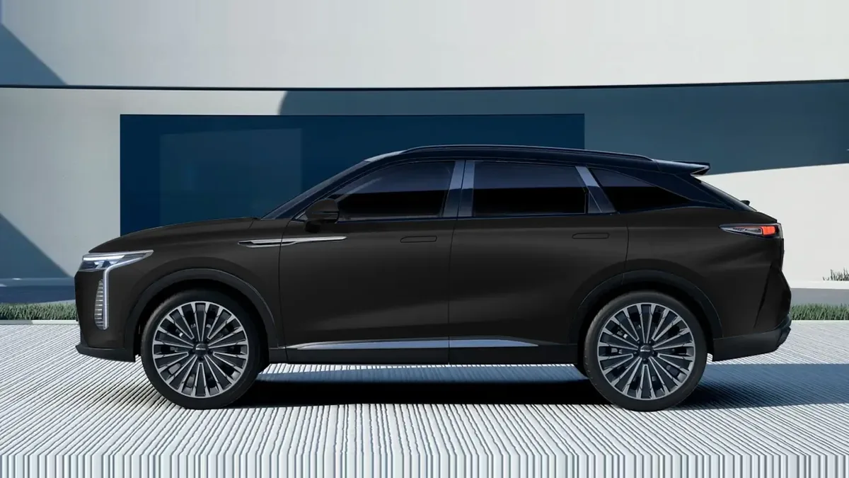 Omoda 9 1.5 TGDI Híbrido Premium 537CV en renting — Trasera