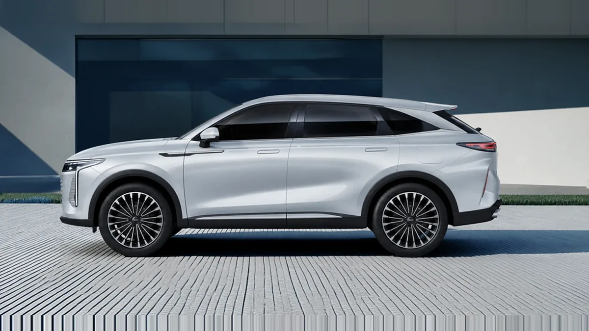 Omoda 9 SHS Premium 1.5 TGDI 3DHT 395kW (537CV) AWD en renting — Lateral