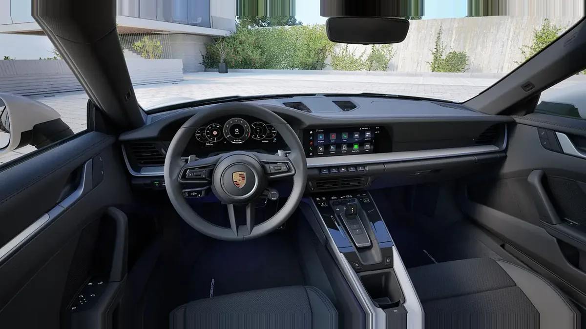 Porsche 911 Carrera en renting — Delantera