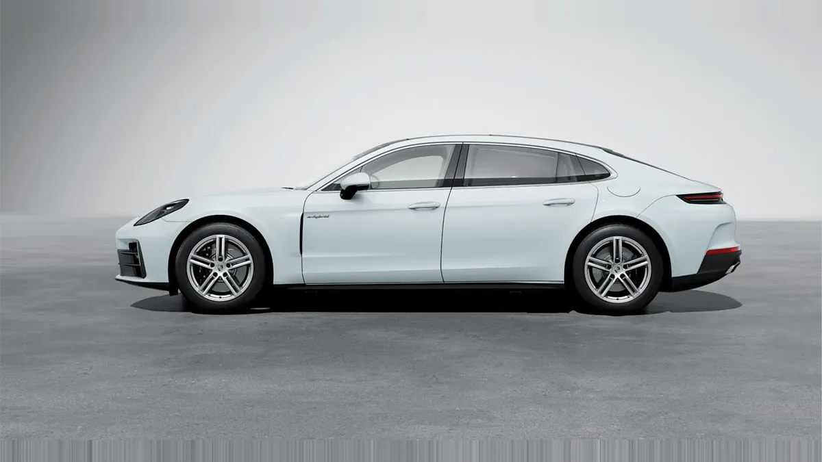 Porsche Panamera 4 E-Hybrid Executive en renting — Lateral