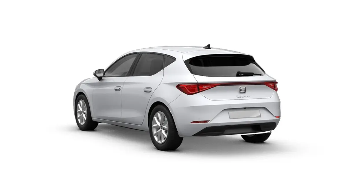 SEAT León 1.5 eTSI DSG-7 S&S Style XL en renting — Interior