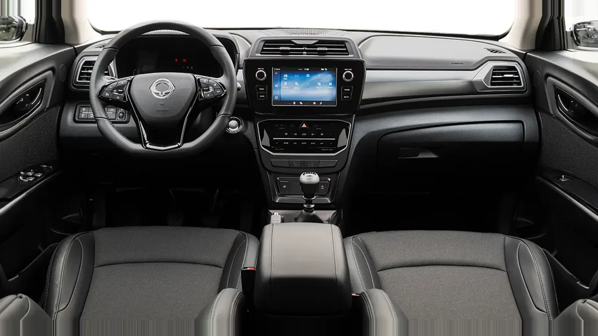 KGM Tívoli G15 Urban Plus 4x2 en renting — vista 10