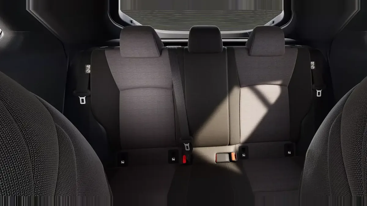 Toyota C-HR Advance Plug-in Hybrid 220 en renting — vista 7