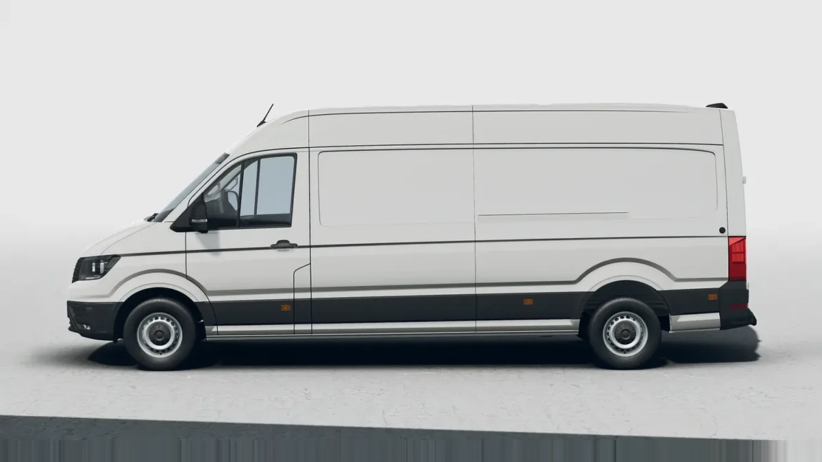 Volkswagen Crafter 35 Furgón BL TA L4H3 2.0 TDI 103kW (140CV) - ISOTERMO en renting — Trasera